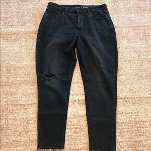 Women's Black Distressed Jeans